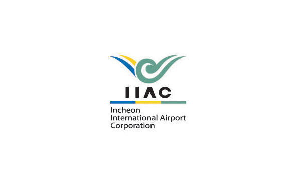 IIAC祥云標志創(chuàng)意：藍色與橙黃色的搭配，底部有三個形象色的色塊設(shè)計