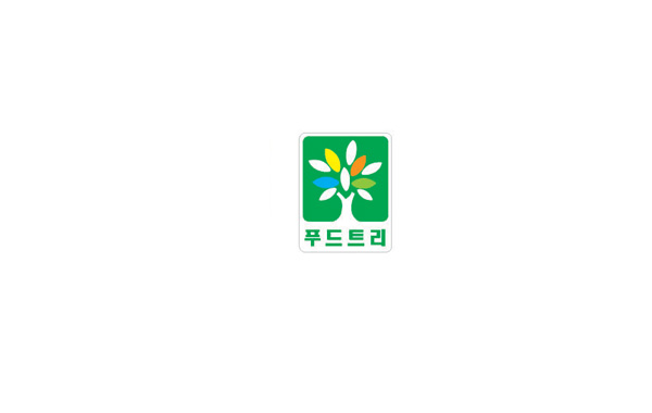 一個韓國的食品logo，logo整體為一個矩形，主要形象為一顆樹