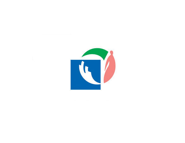 三色圓環(huán)搭配深藍(lán)色正方形logo設(shè)計(jì)
